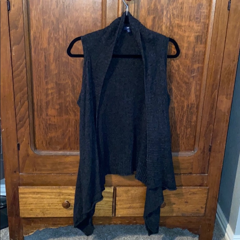 Gap sleeveless cardigan